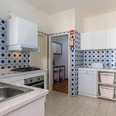 Apartament Flh Family Flat With Balcony *